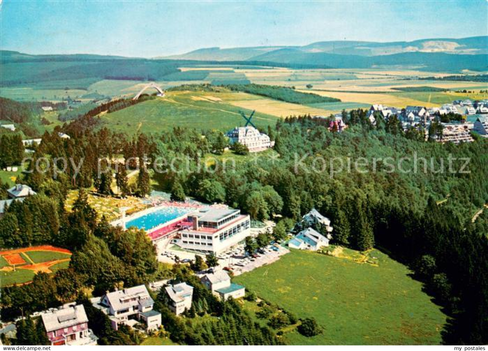 73680037 Winterberg Hochsauerland Fliegeraufnahme Hallen- Und Freibad Winterberg - Winterberg