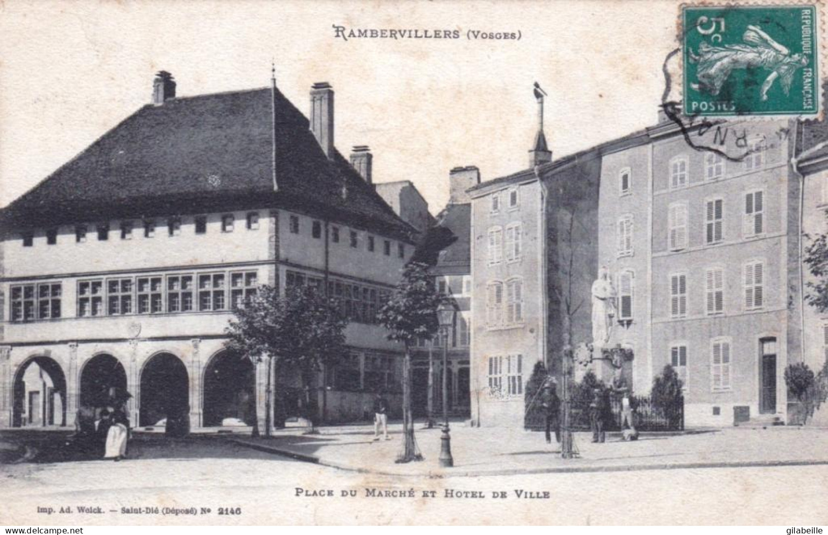 88 -  RAMBERVILLERS - Place Du Marché Et Hotel De Ville - Rambervillers