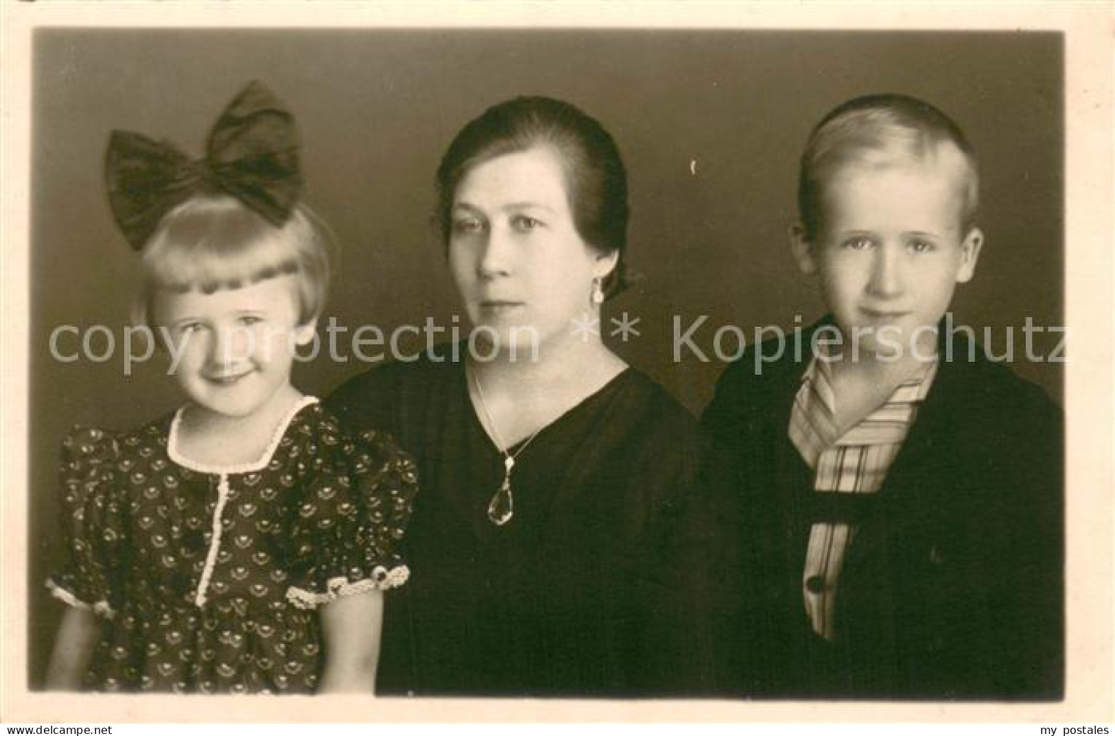 73679788 Gnesen Posen Portraitfoto Familie Satsrsky Gnesen Posen - Polonia