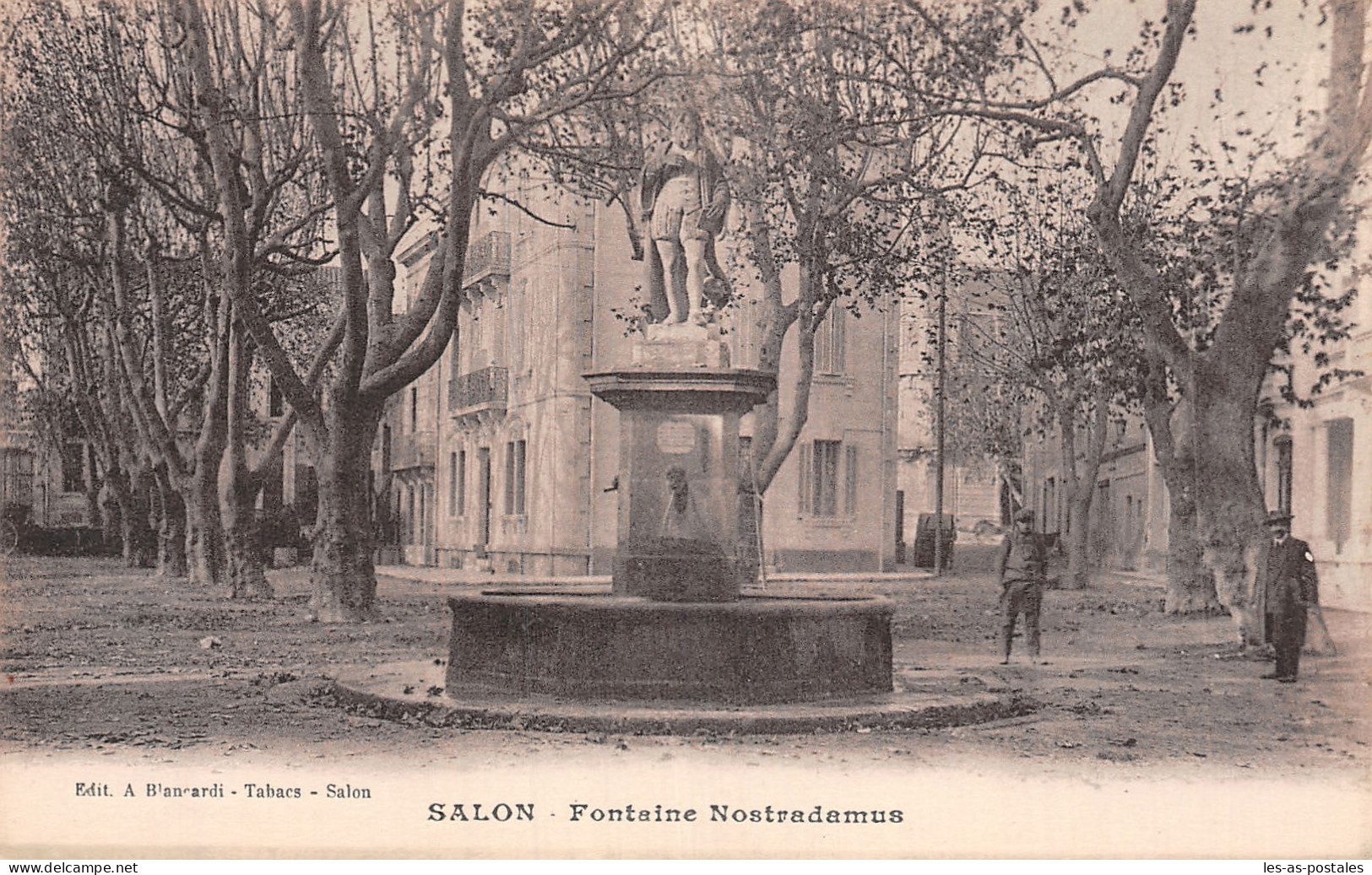 13 SALON FONTAINE NOSTRADAMUS - Salon De Provence