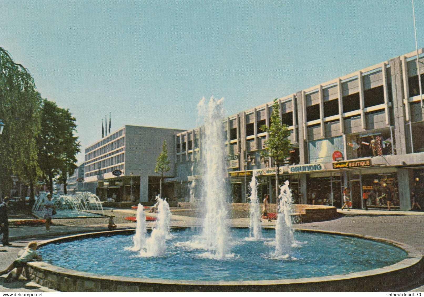 NAMUR   LES FONTAINES DU SQUARE LEOPOLD - Namur