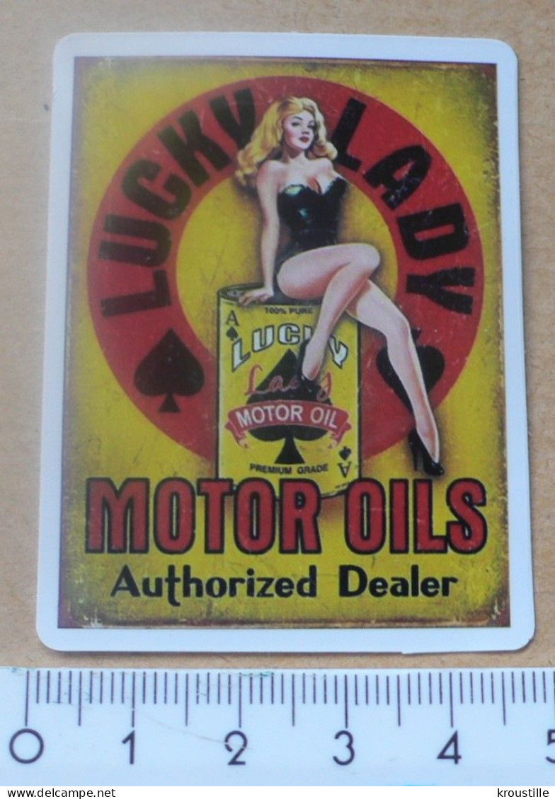THEME PIN-UP / SEXY : AUTOCOLLANT LUCKY LADY - MOTOR OILS - Autocollants