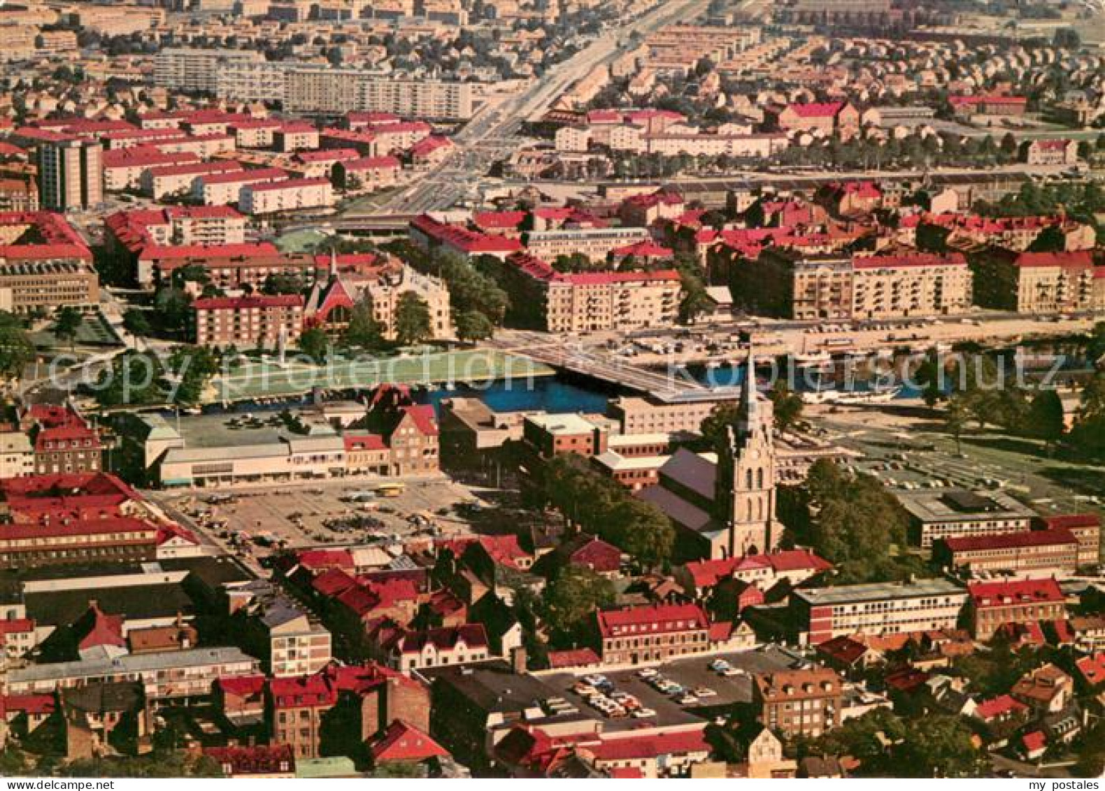 73677436 Halmstad Fliegeraufnahme Residens Garnisons Nikolatkyrkan Slottet Stad  - Schweden