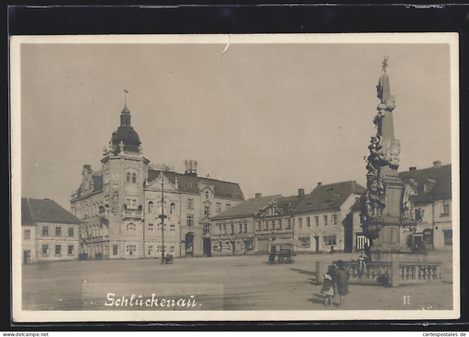 AK Schluckenau / Sluknov, Marktplatz, Vereinzelte Passanten  - Tchéquie