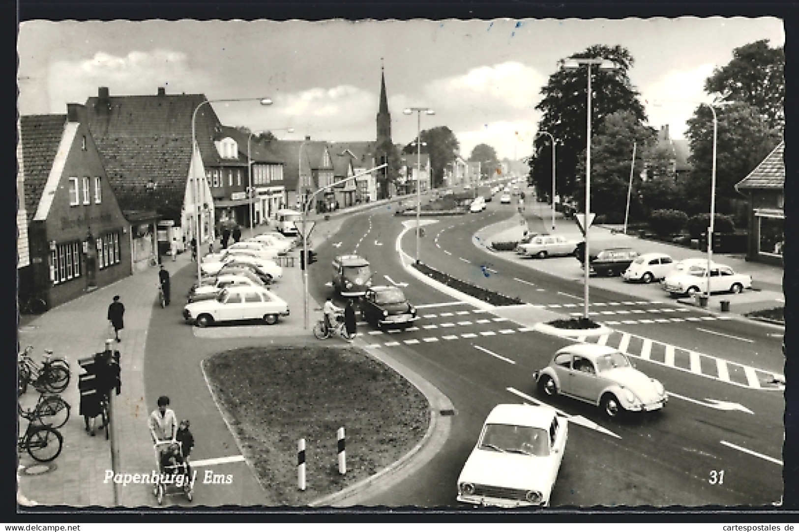 AK Papenburg /Ems, Strassenpartie Mit Geschäften  - Papenburg