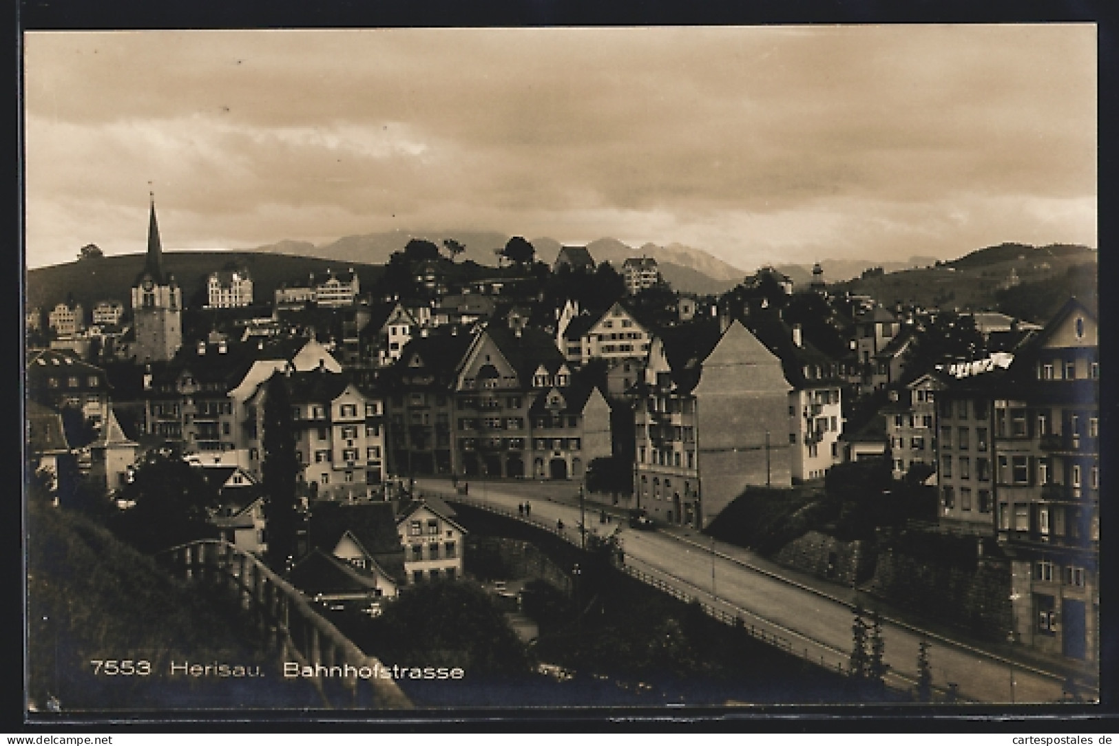 AK Herisau, Bahnhofstrasse Mit Passanten  - Herisau