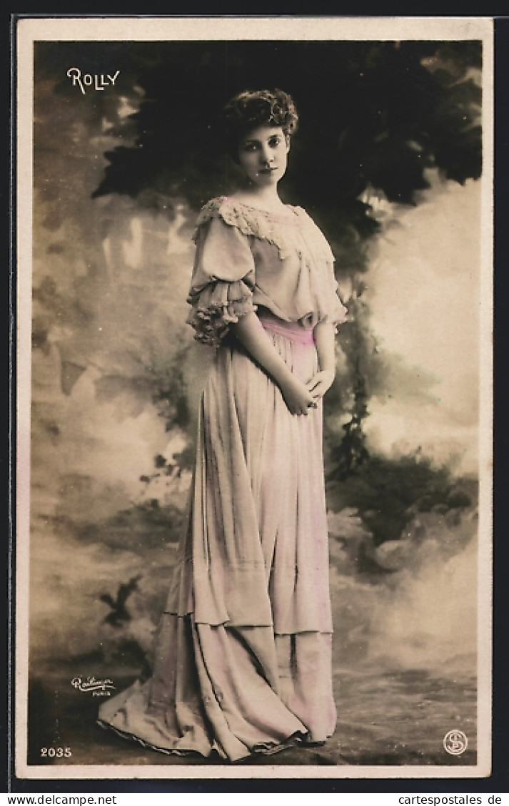 Foto-AK Atelier Reutlinger, Paris: Rolly, Hübsche Frau Mit Rüschenkleid  - Fotografía