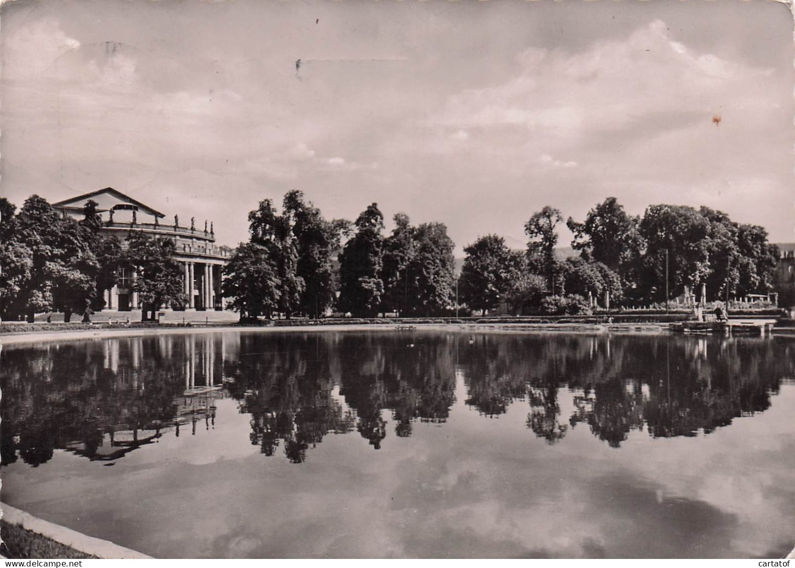 STUTTGART . Staafstheater Mit See . - Autres & Non Classés