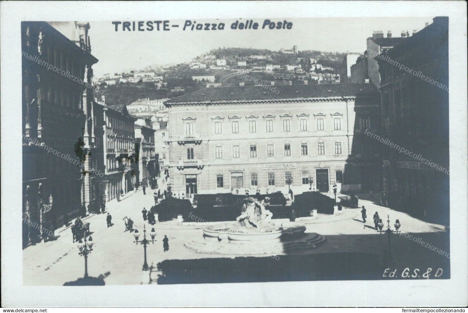 Bu615 Cartolina Fotografica Trieste Citta' Piazza Delle Poste  Friuli - Trieste (Triest)