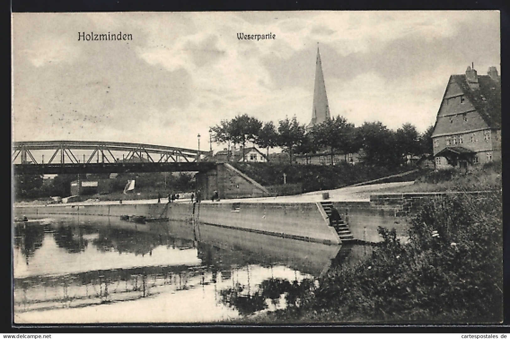 AK Holzminden, Partie Mit Blick Auf Eine Weserbrücke  - Holzminden