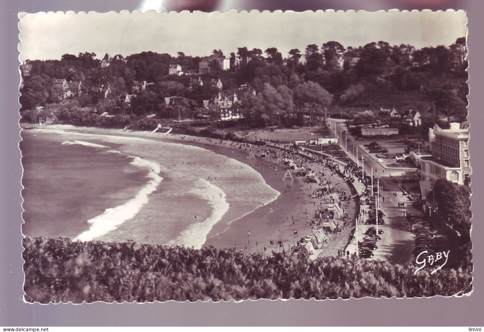 22 - PERROS-GUIREC - LA PLAGE DE TRESTAOU - ANIMÉE -  - Perros-Guirec