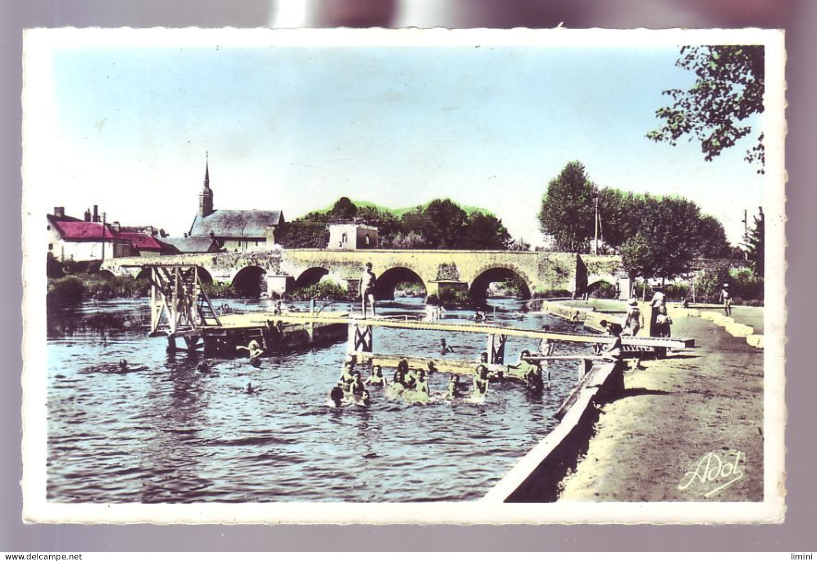 72 - PONT-de-GENNES - LA PISCINE ET LE VIEUX PONT ROMAIN - ANIMÉE -  - Andere & Zonder Classificatie