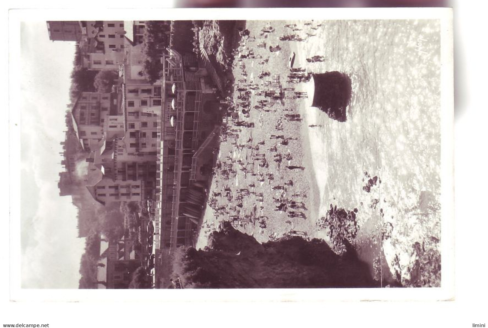 64 - BIARRITZ - LA PLAGE DU PORT VIEUX - ANIMÉE -  - Biarritz