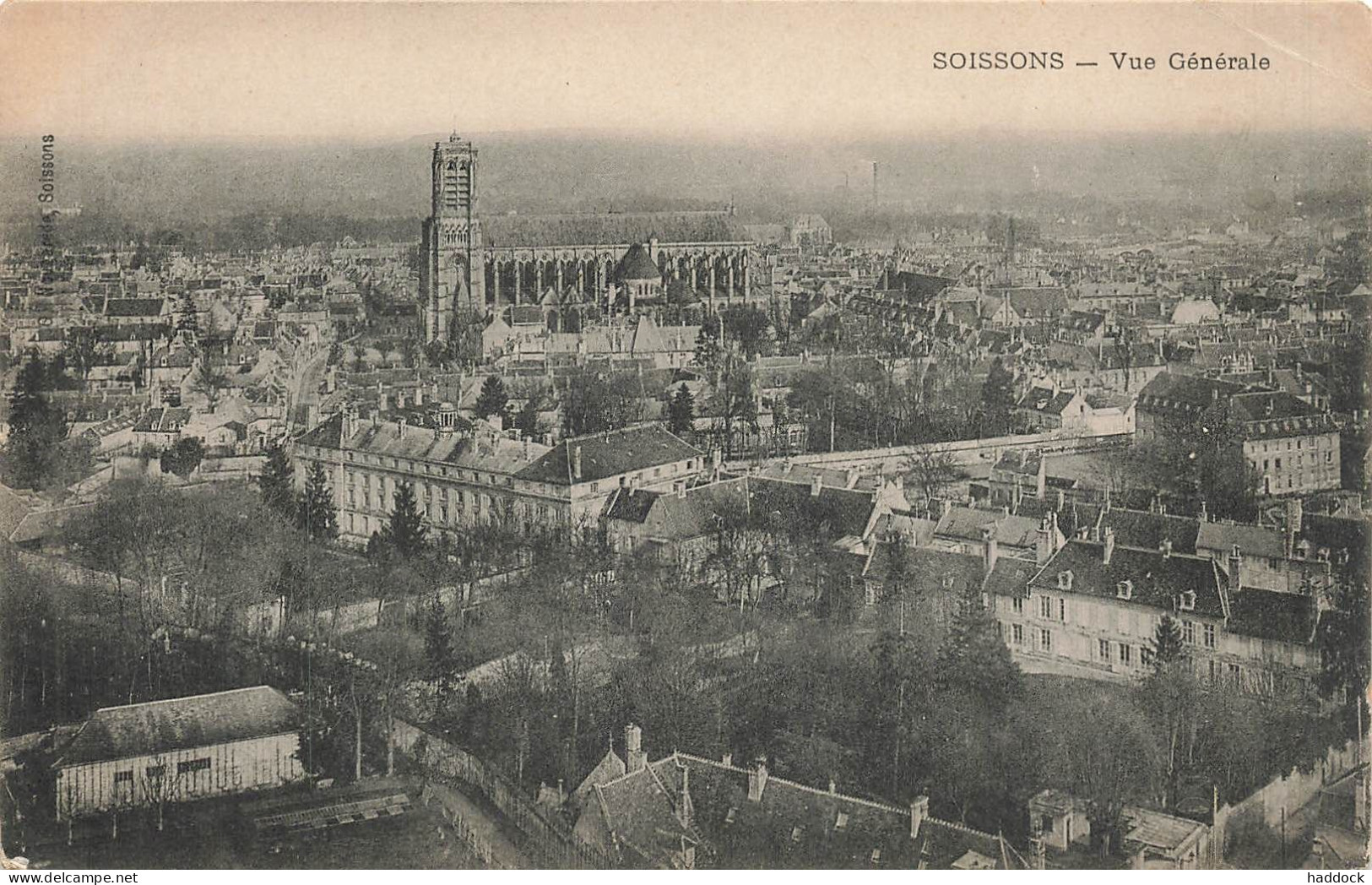 SOISSONS : VUE GENERALE - Soissons