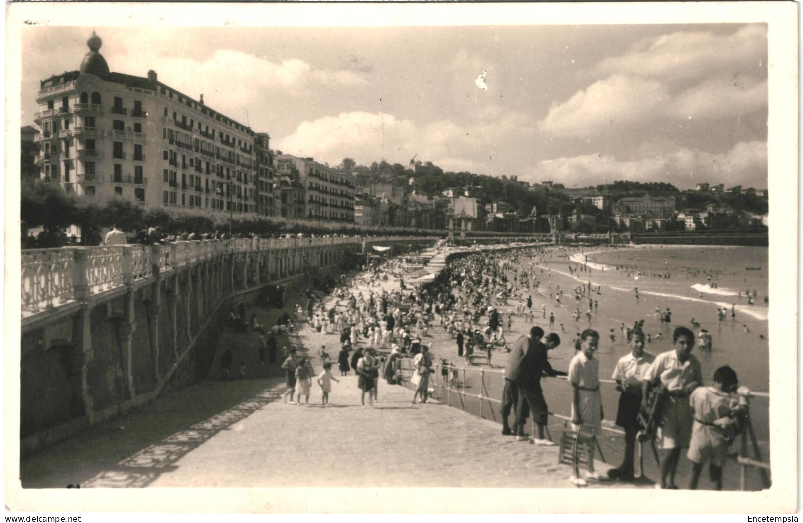 CPA Carte Postale Espagne San Sebastian Hoteles Y Bajada A La Playa 1949  VM80193 - Guipúzcoa (San Sebastián)