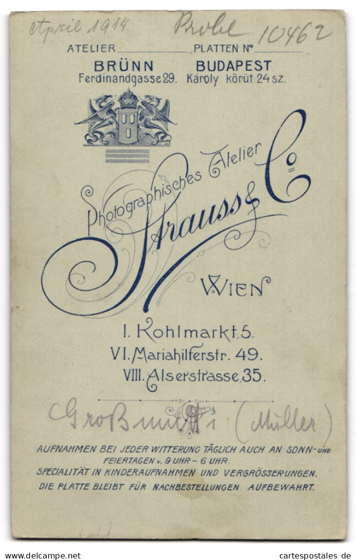 Fotografie Atelier Strauss & Co., Wien, Kohlmarkt 5, Grossmutter Müller Im Eleganten Weissen Kleid  - Personas Anónimos