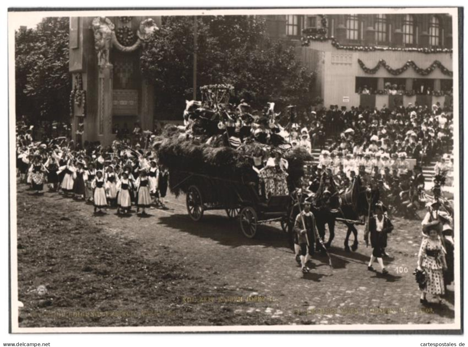 Archiv-Fotografie R. Lechner, Wien, Ansicht Wien, Kaiser-Huldigungs-Festzug 1908, Zeit Kaiser Josef II.  - Famous People