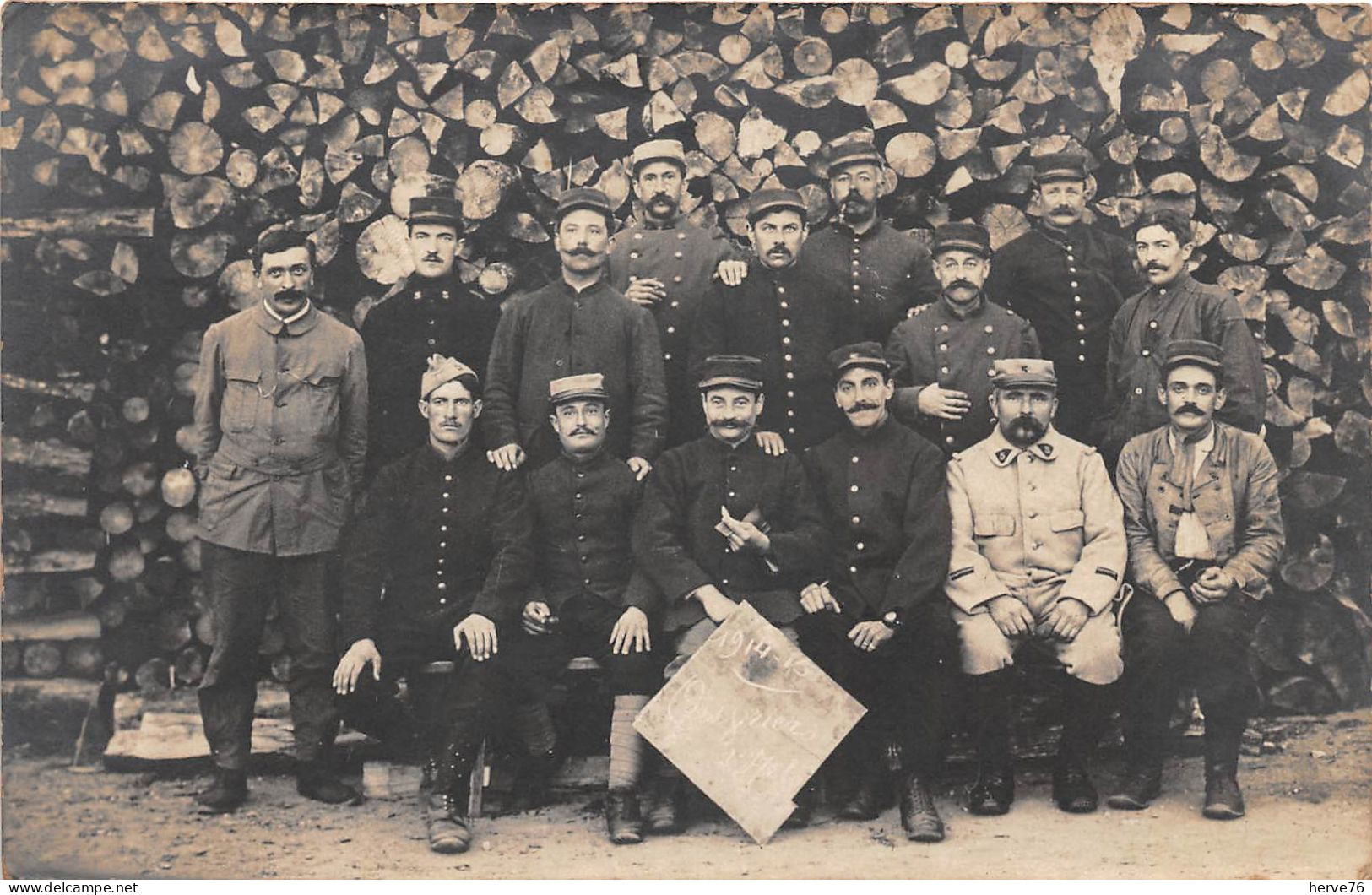 Militaria - Carte Photo - Soldats Du 5ème Régiment - 1914/1915 - Régiments