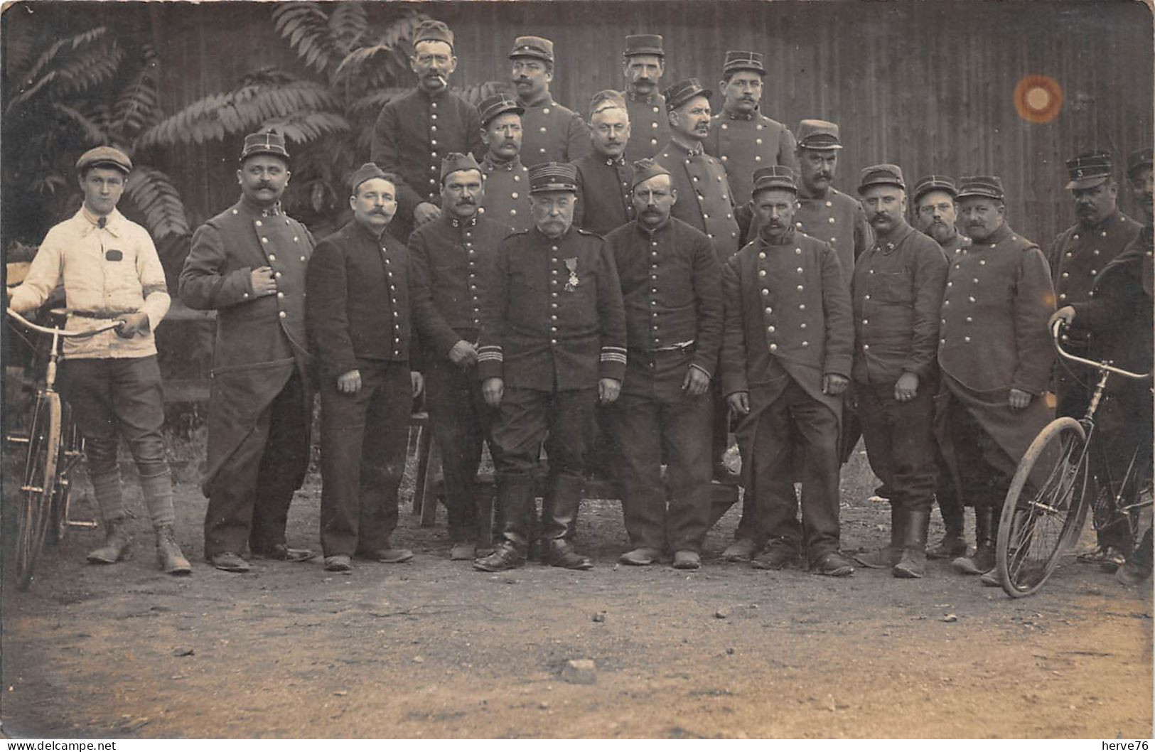 Militaria - Carte Photo - Soldats Du 3ème Régiment - Régiments