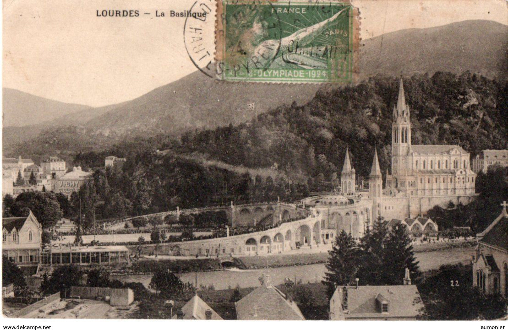 LOURDES ( 65 ) - La Basilique - Lourdes