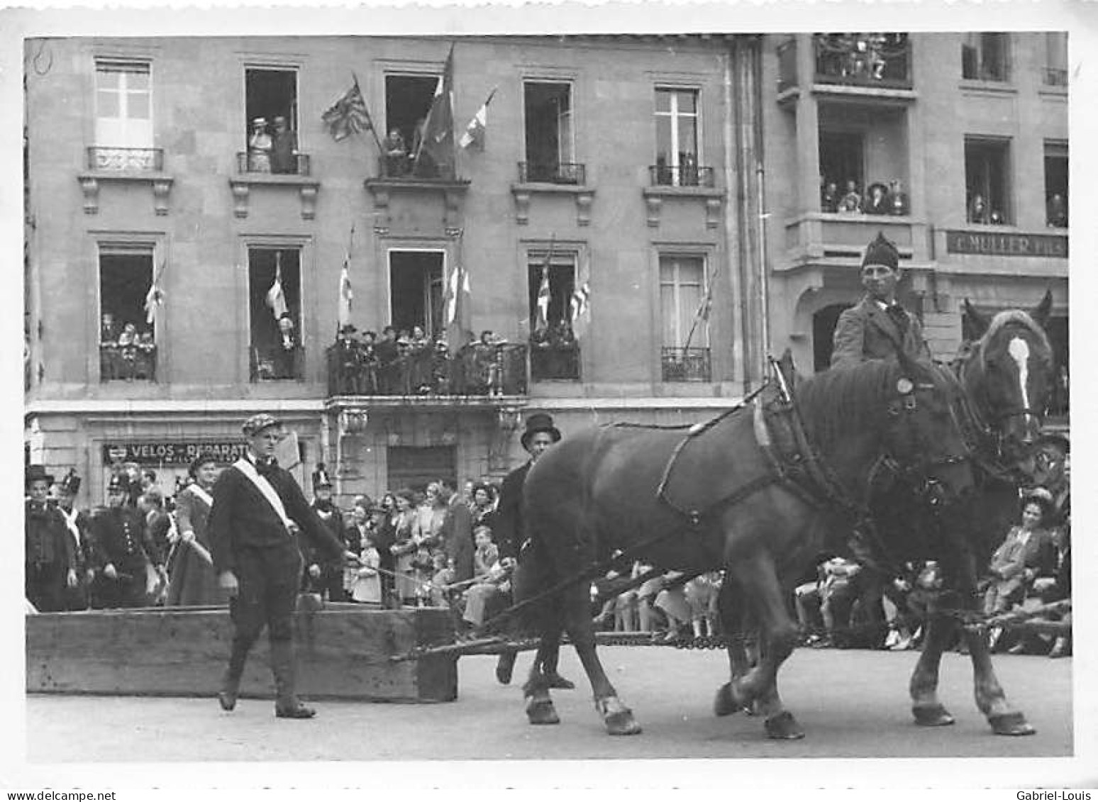 Carte Photo Neuchâtel ? Attelage Pièce De Charpente  ( 10x 15) - Neuchâtel