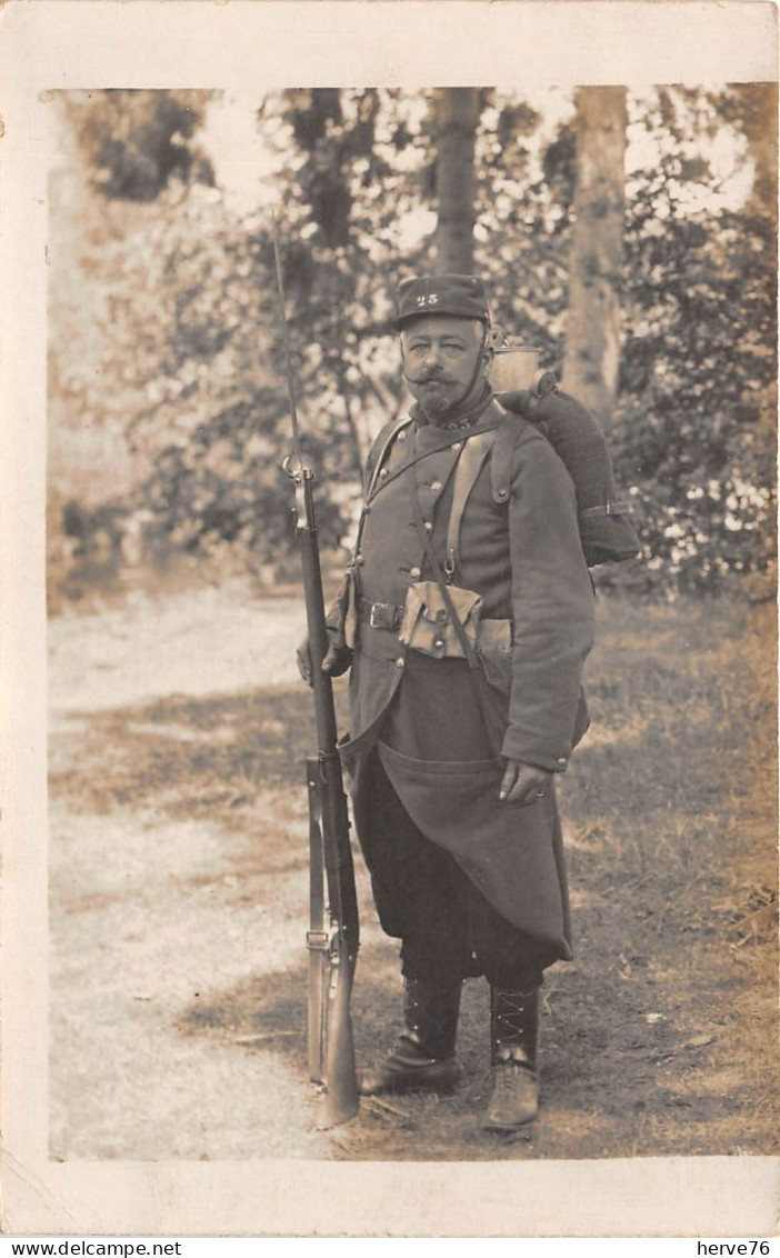 Militaria - Carte Photo - Soldat Du 23ème Régiment - Guerre 1914-1915 (photo : Sidrot à Bernay) - Régiments