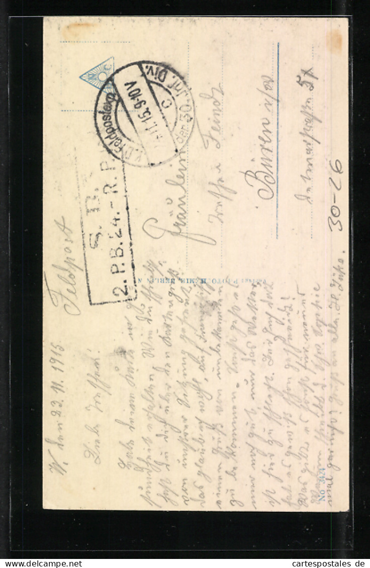 AK Gedicht Am Massengrab, Gefallene Soldaten Werden Betrauert, Eisernes Kreuz  - War 1914-18