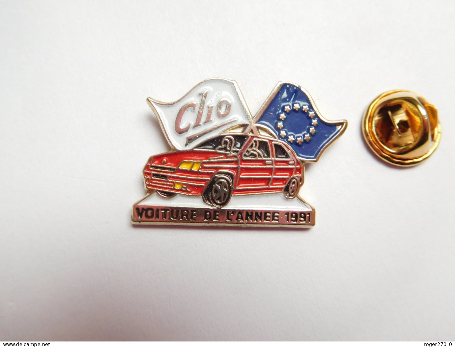 Beau Pin's , Auto Renault Clio , Voiture De L'année 1991 , En Relief , Verso Quadrillé - Renault