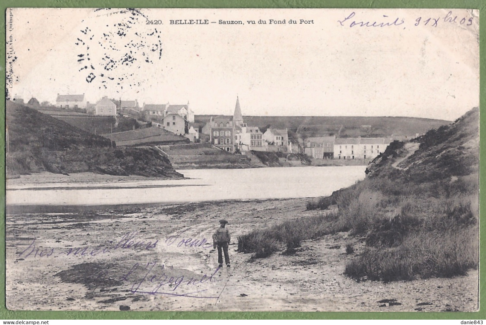 CPA Dos Précurseur - MORBIHAN - BELLE ILE EN MER - SAUZON VU DU FOND DU PORT - Petite Animation - Belle Ile En Mer