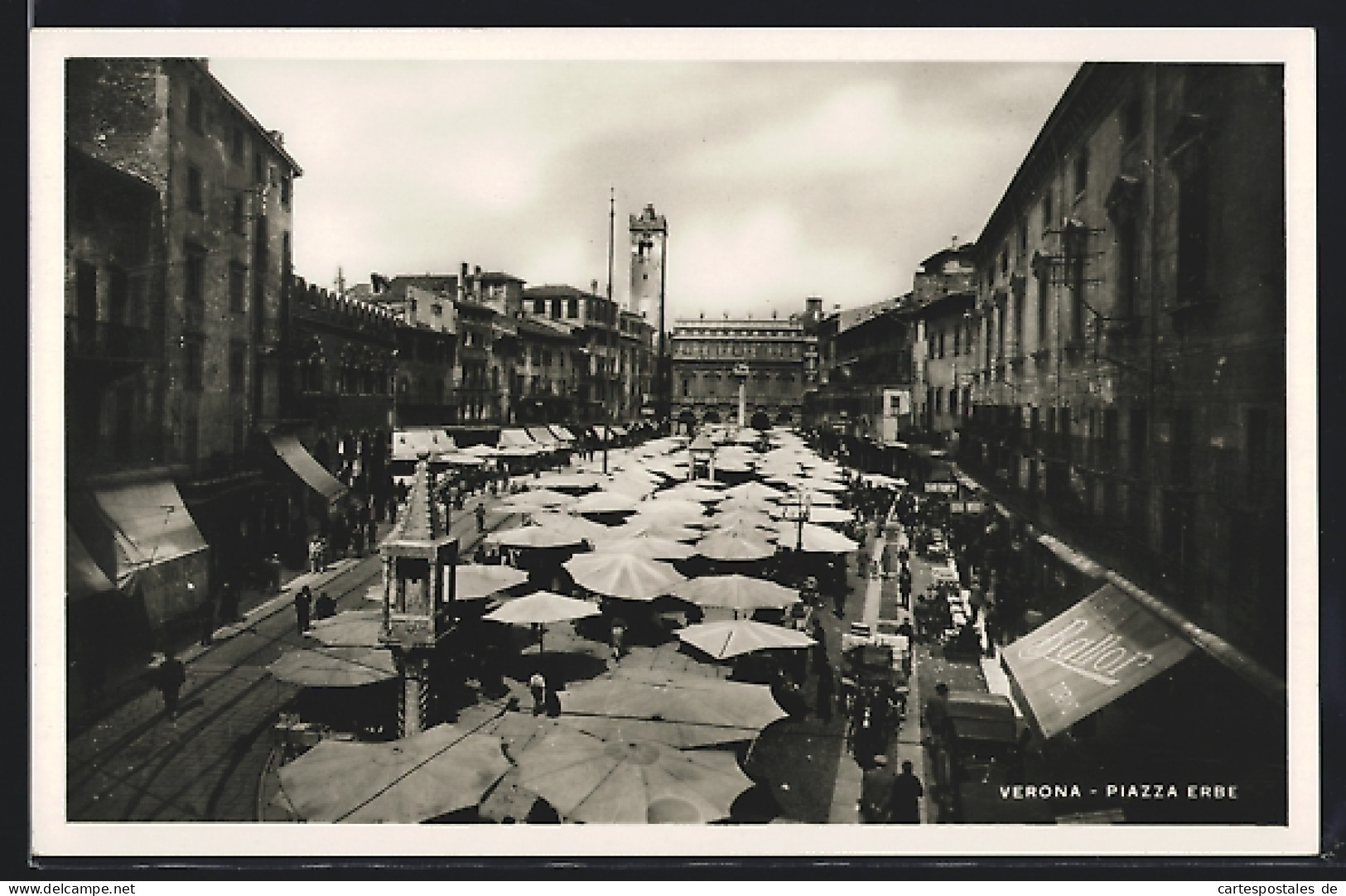 Cartolina Verona, Piazza Erbe  - Verona