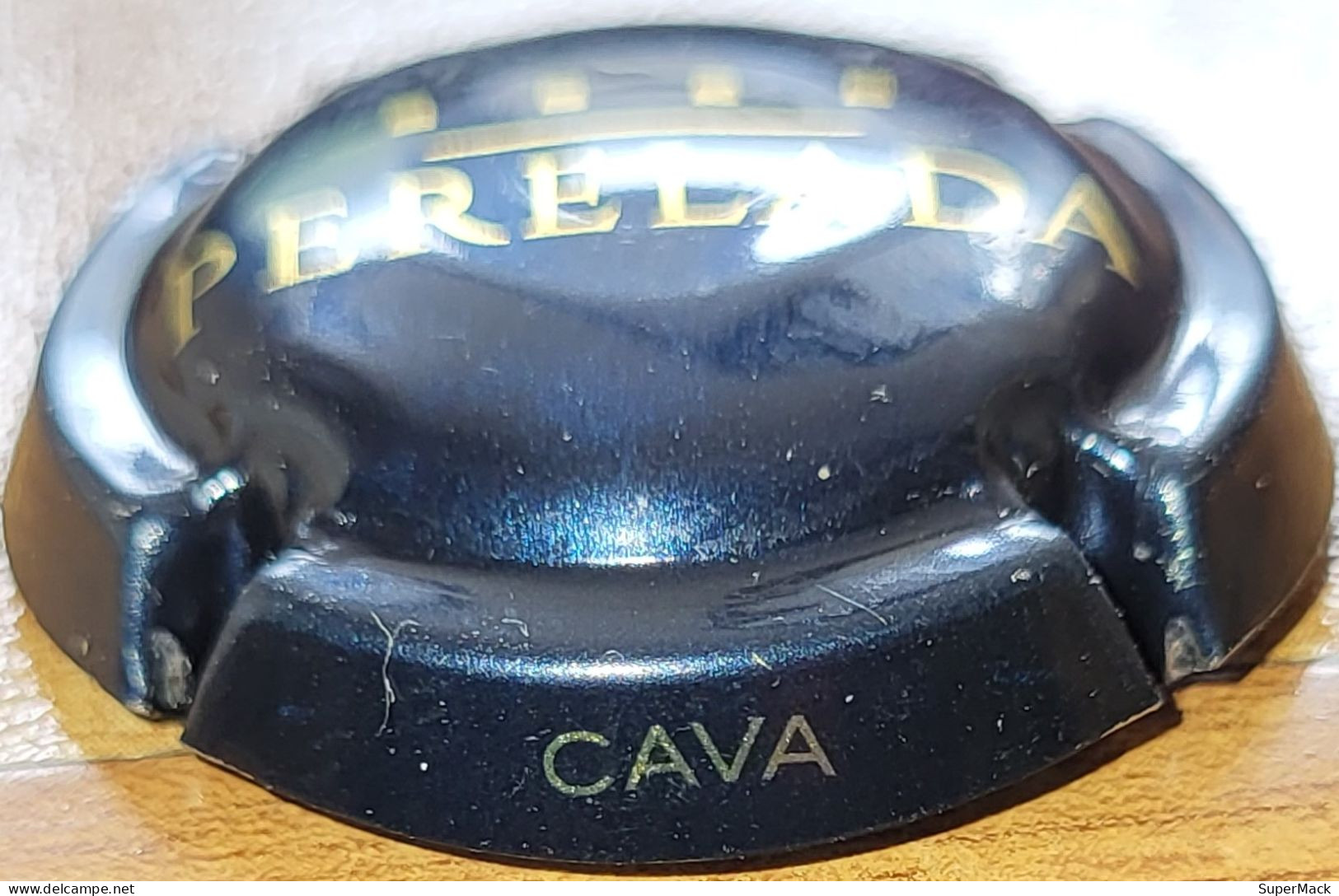 Capsule Cava D'Espagne Castillo De PERELADA Bleu & Or Nr 06 - Sparkling Wine