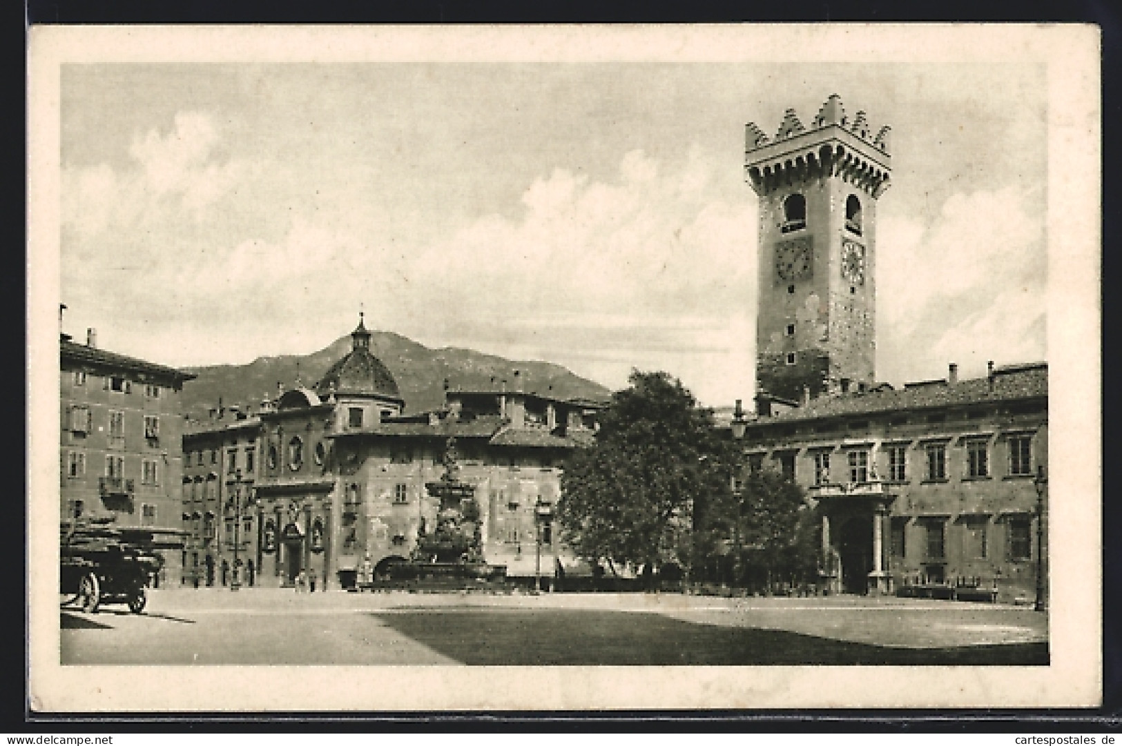 Cartolina Trento, Piazza Duomo, Torre Granda, Casa Rella, Palazzo Pretorio  - Trento