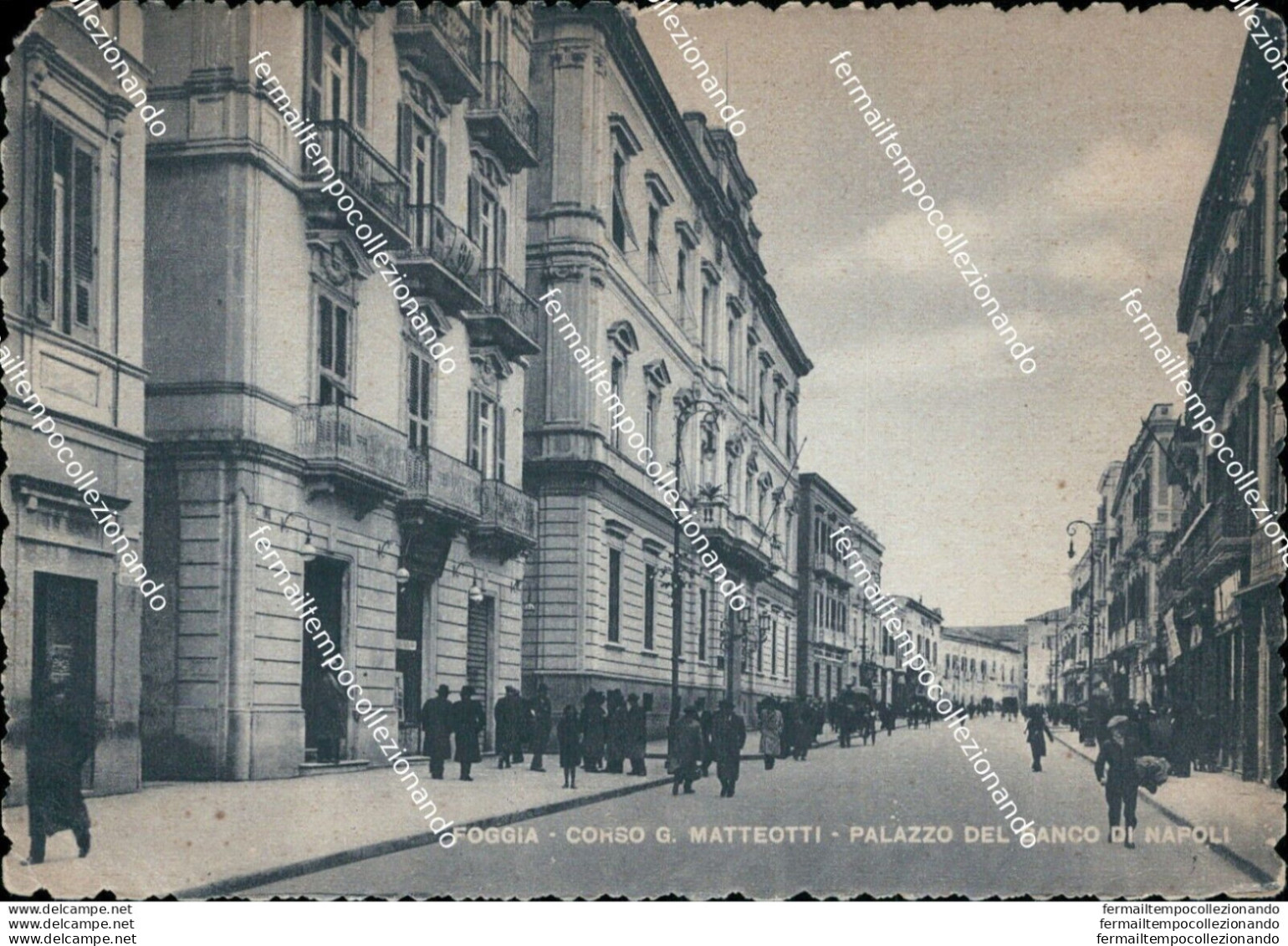 M738 Cartolina Foggia Citta' Corso G.matteotti Palazzo Del Banco Di Napoli - Foggia
