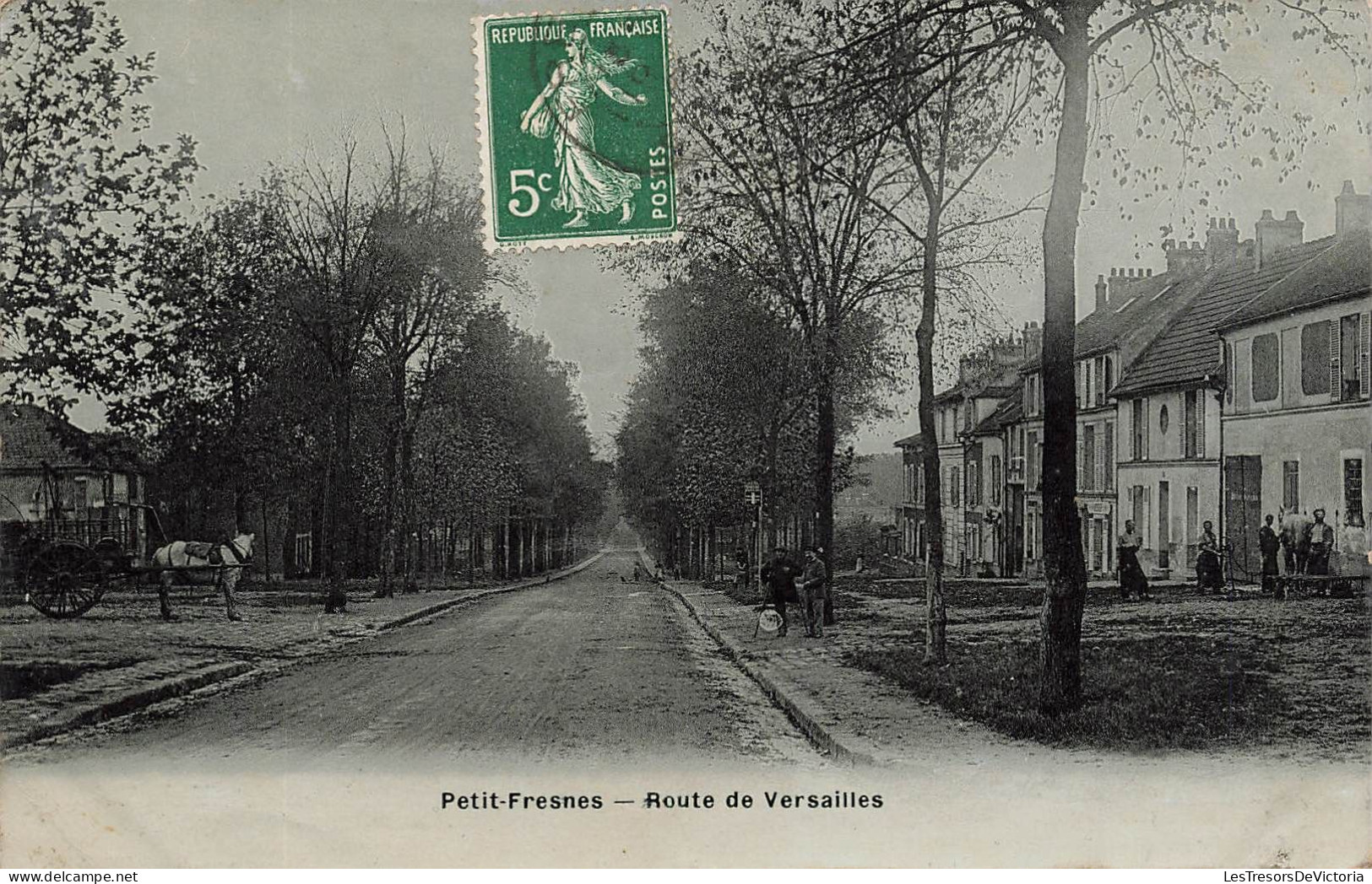 FRANCE - Petit Fresnes - Route De Versailles - Animé -  Carte Postale Ancienne - Fresnes
