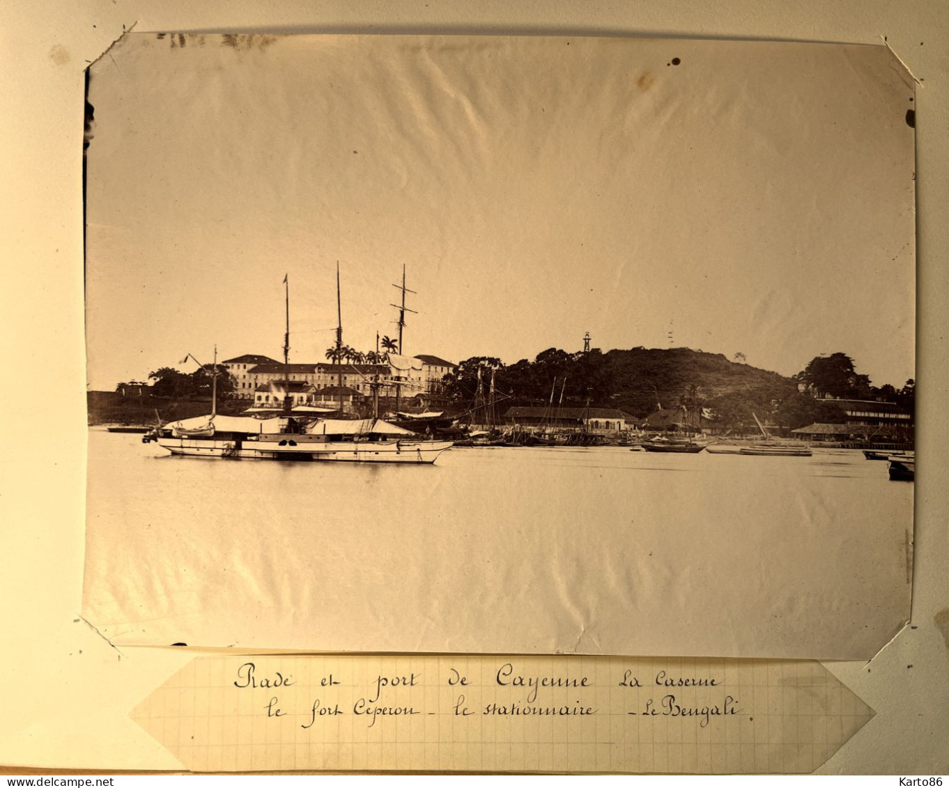 Cayenne * RARE * Bateau Voilier BENGALI , Fort Céperon Rade Caserne * Grande Photo Albuminée Circa 1890/1910 23x17cm - Cayenne