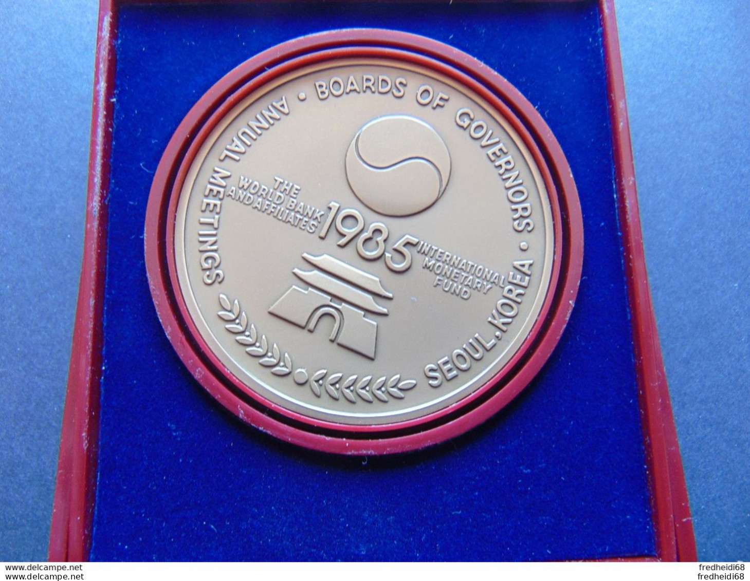 Médaille Remise Aux Gouverneurs Du Fond Monétaire International Lors Du Comité De 1985 à Séoul - Qualité Fleur De Coin - Other & Unclassified