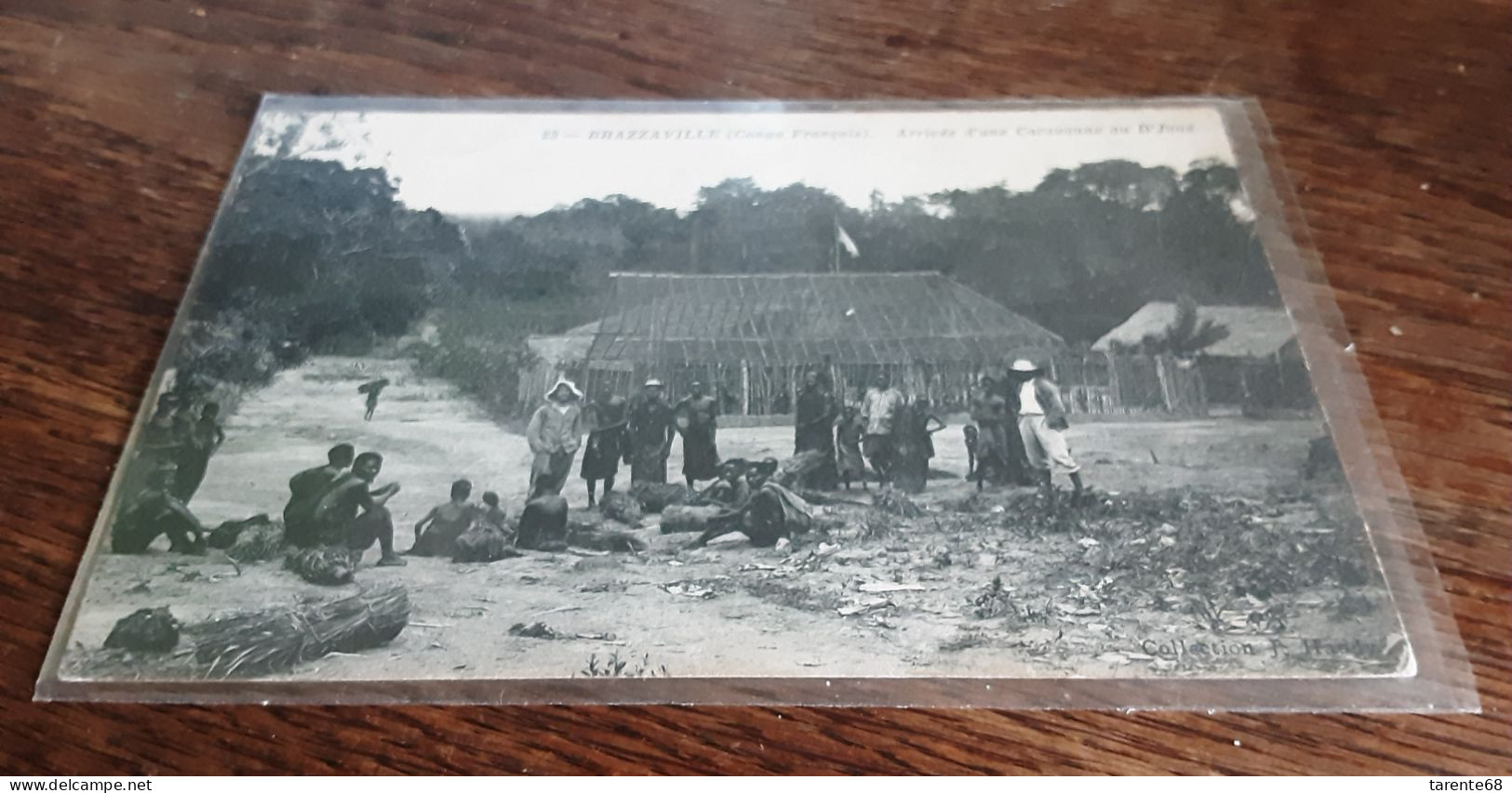 Brazzaville Arrivée D Une Caravanne Au D’joue - Brazzaville