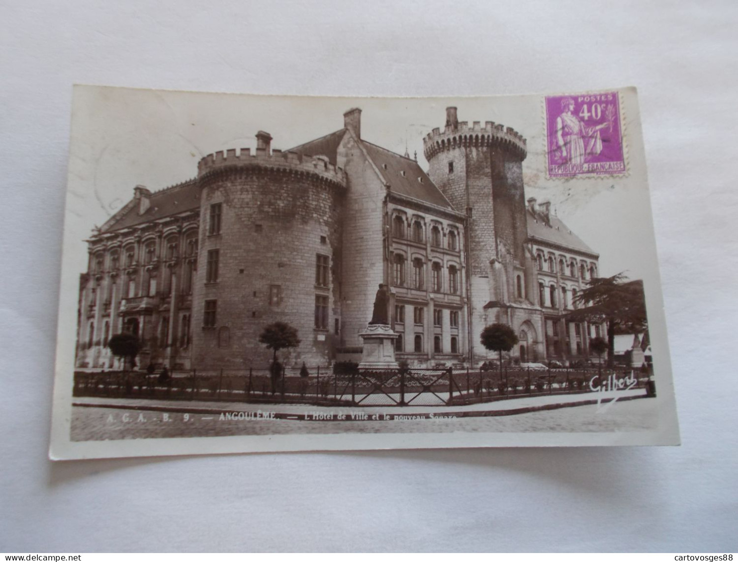 ANGOULEME ( 16 Charente )  L HOTEL DE VILLE ET LE NOUVEAU SQUARE 1936 - Angouleme