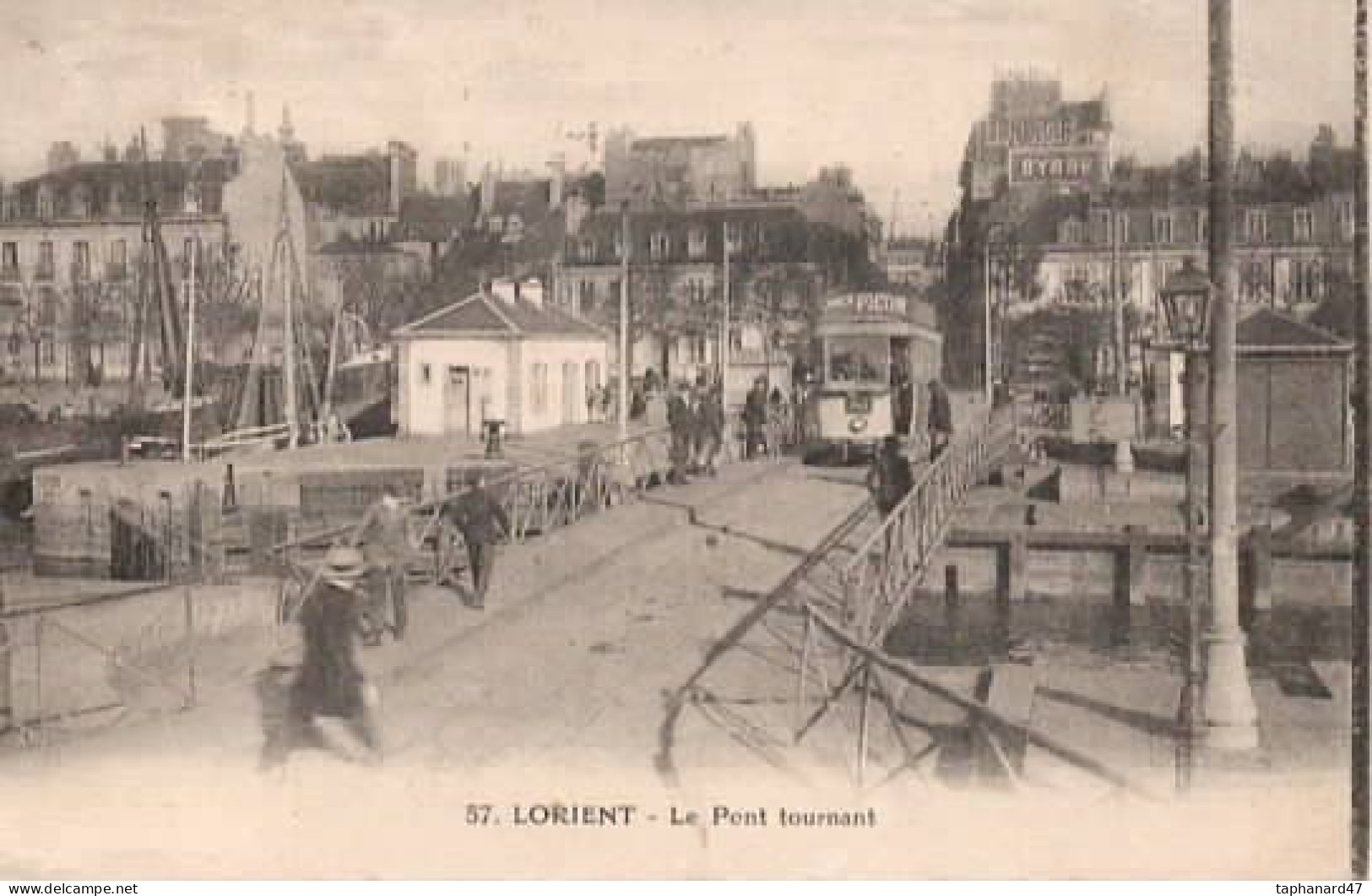 . 56 . LORIENT . Le Pont Tournant . Petite Animation, Tram . - Lorient