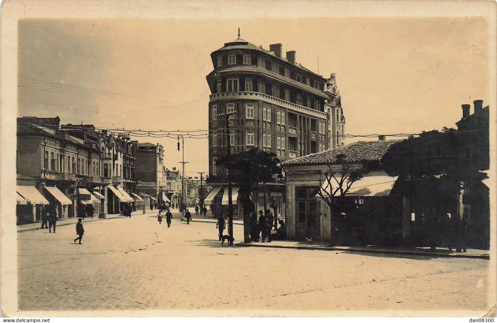 RARE  CARTE PHOTO NON IDENTIFIEE JE PENSE QUE C'EST L'HOTEL MOUSSALA  A VARNA EN BULGARIE A CONFIRMER - A Identifier