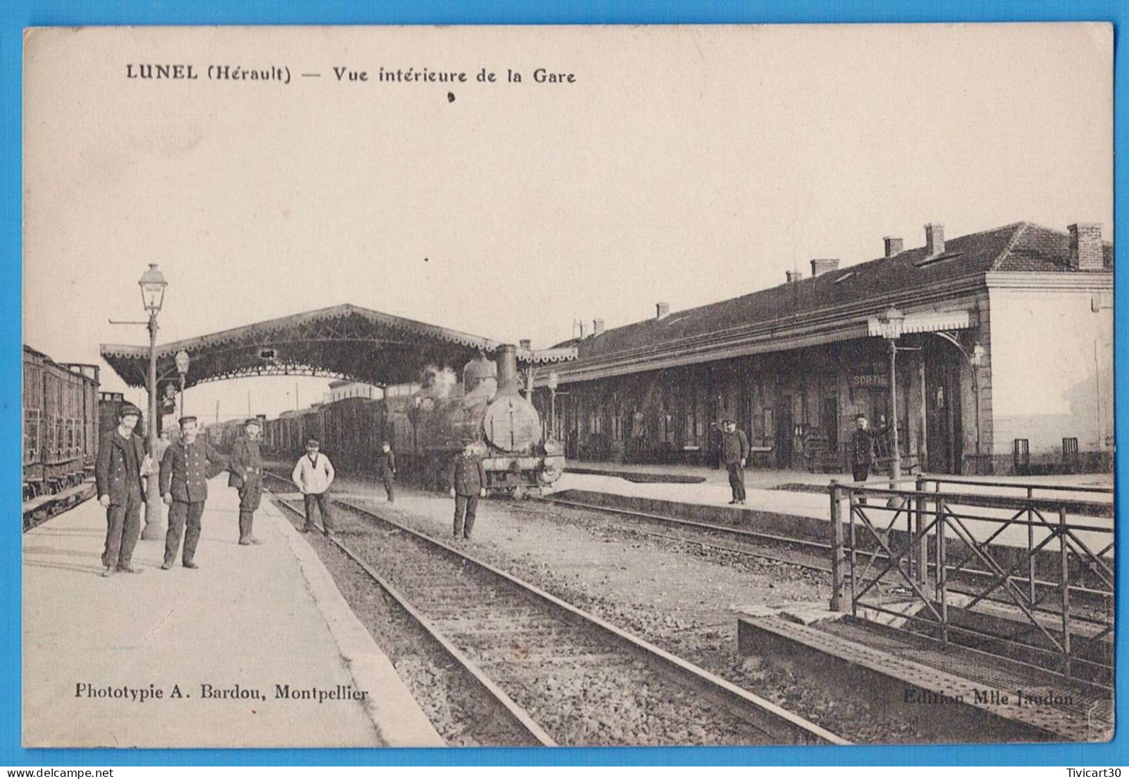 CPA HERAULT (34) - LUNEL - VUE INTERIEURE DE LA GARE - ARRIVEE D'UN TRAIN - Lunel