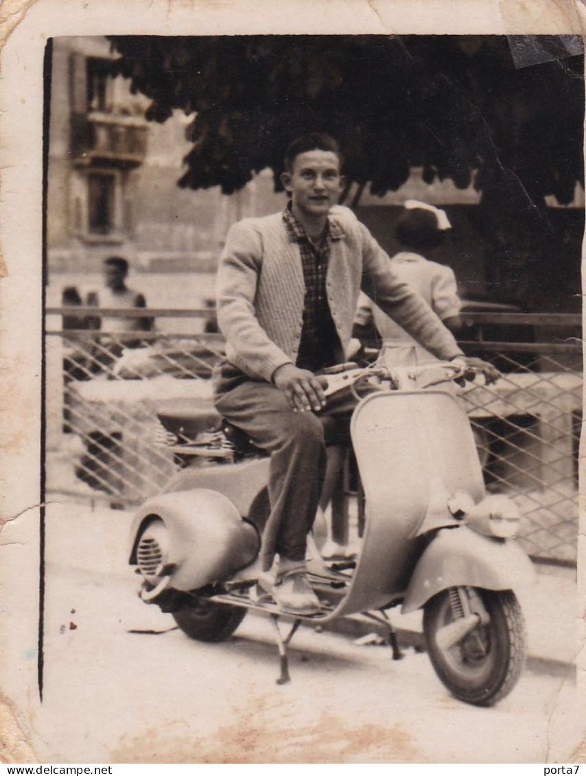 VESPA  FARO BASSO - MOTO SCOOTER - SCOOTER - FOTO ORIGINALE ANNO 1971 - Automobiles