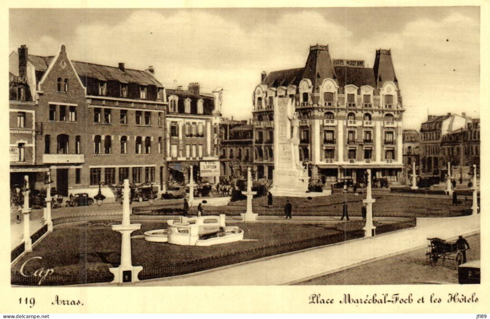 [62] Pas De Calais > Arras - Place Maréchal-Foch Et Les Hôtels - 7337 - Arras