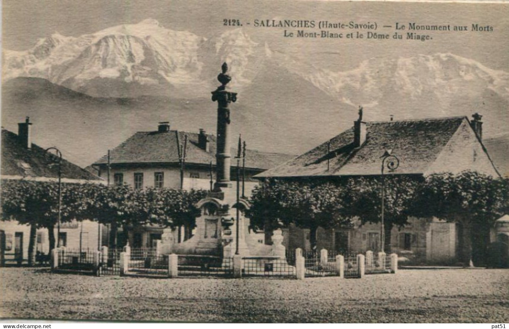 74 - Sallanches : Le Monument Aux Morts - Sallanches