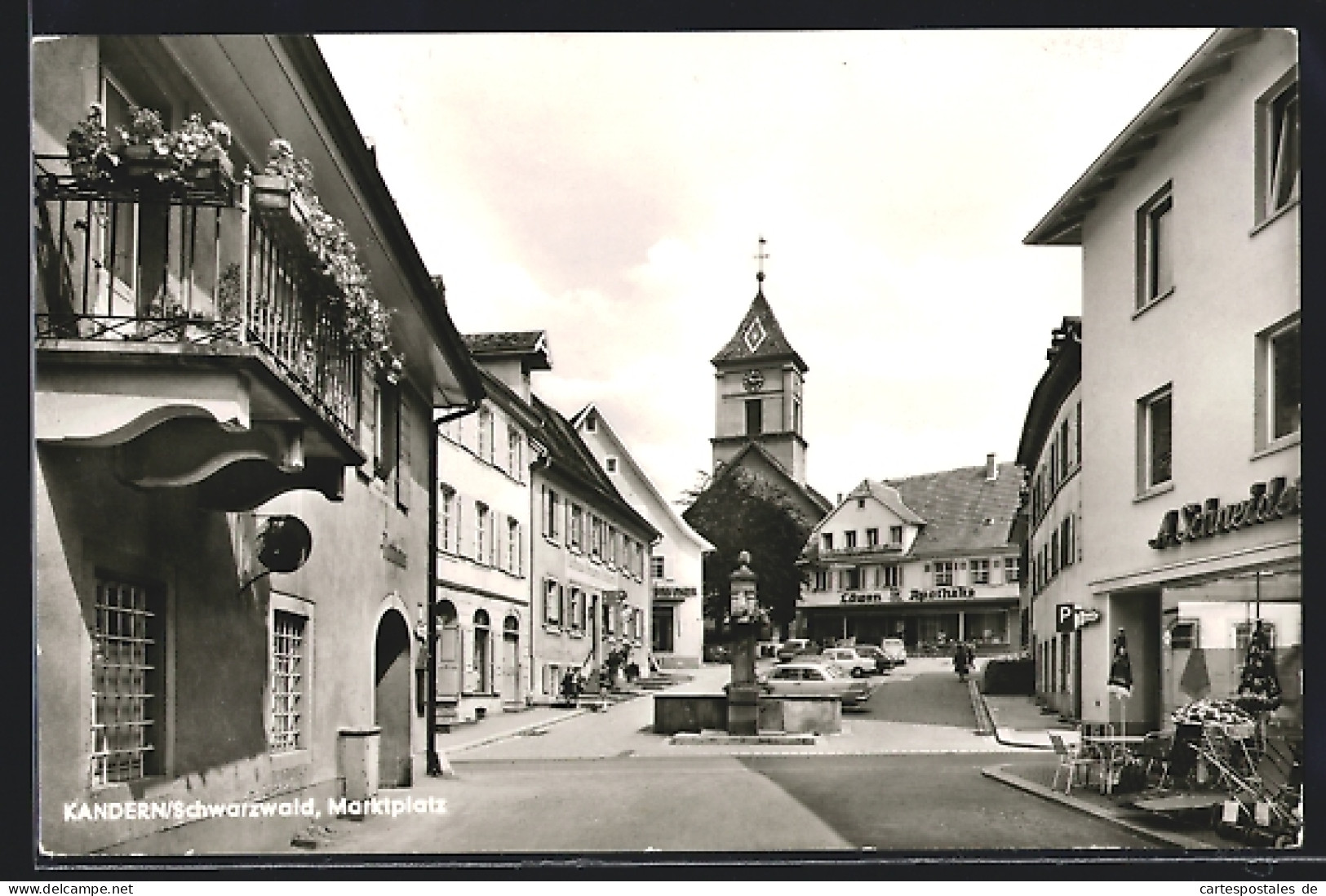 AK Kandern /Schwarzwald, Marktplatz Mit Geschäften Und Löwen-Apotheke  - Kandern