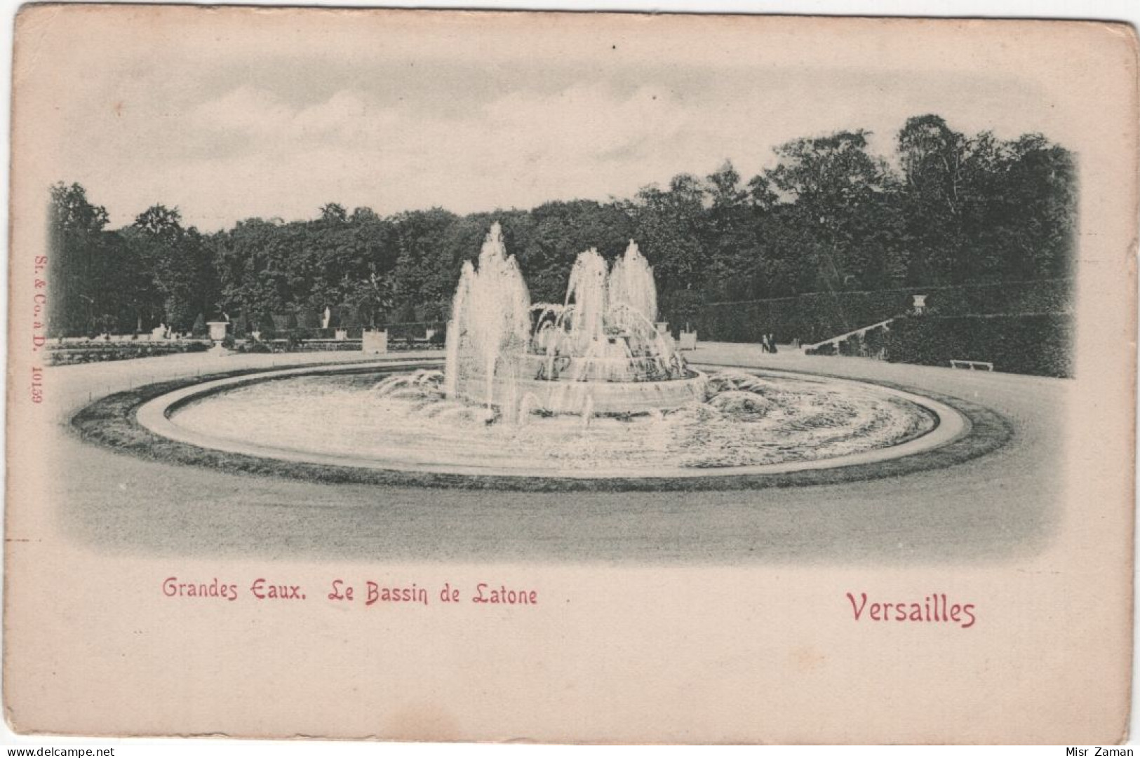 In 6 Languages Read A Story: Versailles. Les Grandes Eaux. Le Bassin De Latone. Great Waters. The Latona Basin. Fountain - Versailles