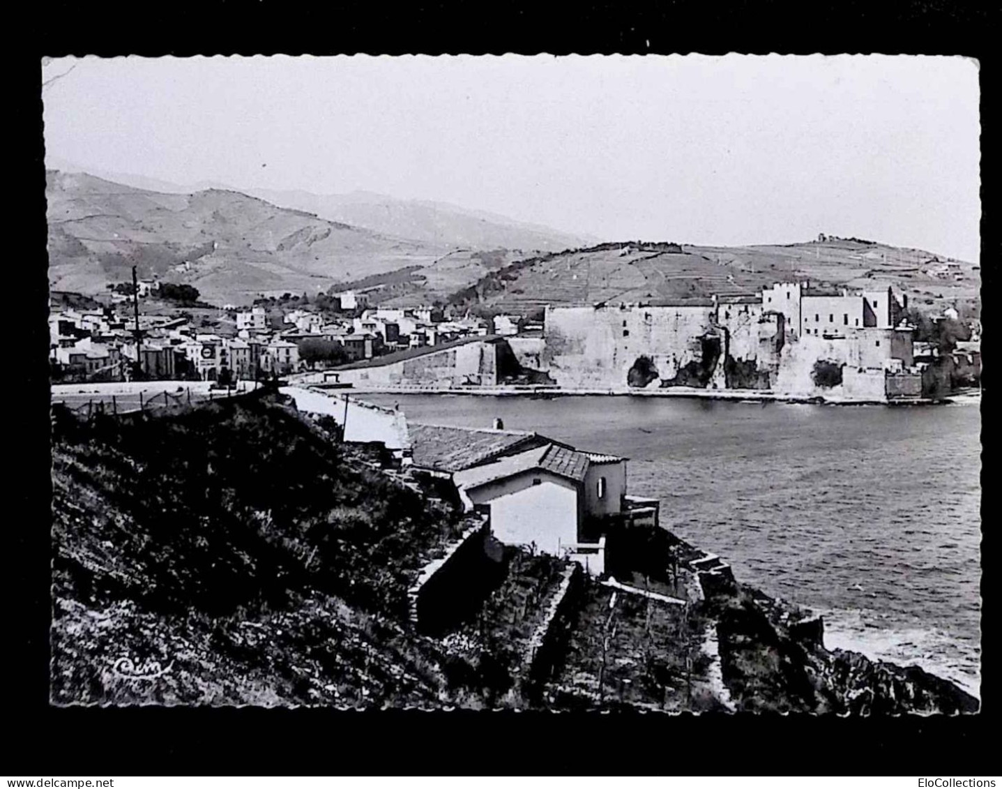 Cp, 66, Collioure, Perspective Sur Le Port Et Le Château, Voyagée 1967, Ed. Combier, N° 6 - Collioure