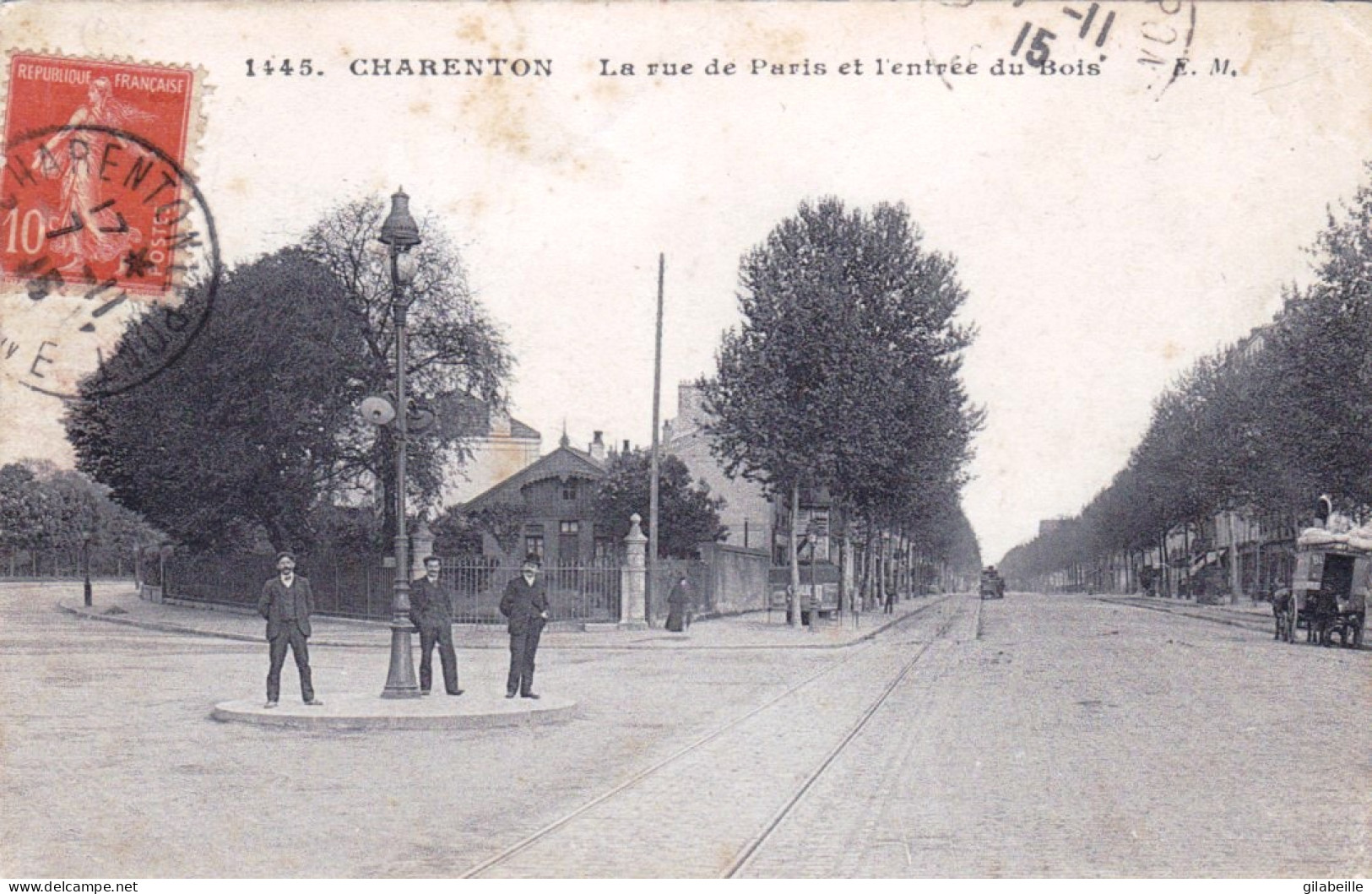 94 - CHARENTON Le PONT - La Rue De Paris Et L'entrée Du Bois - Charenton Le Pont
