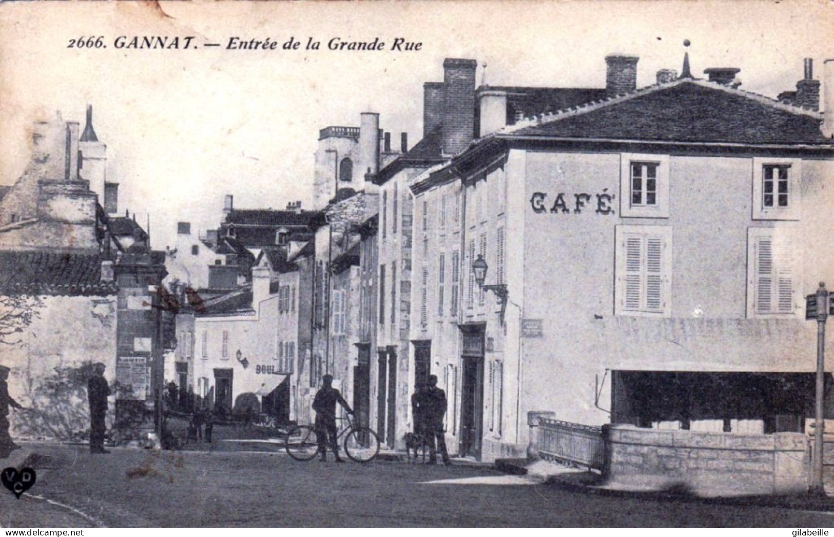 03 - Allier -  GANNAT - Entrée De La Grande Rue - Café - Andere & Zonder Classificatie