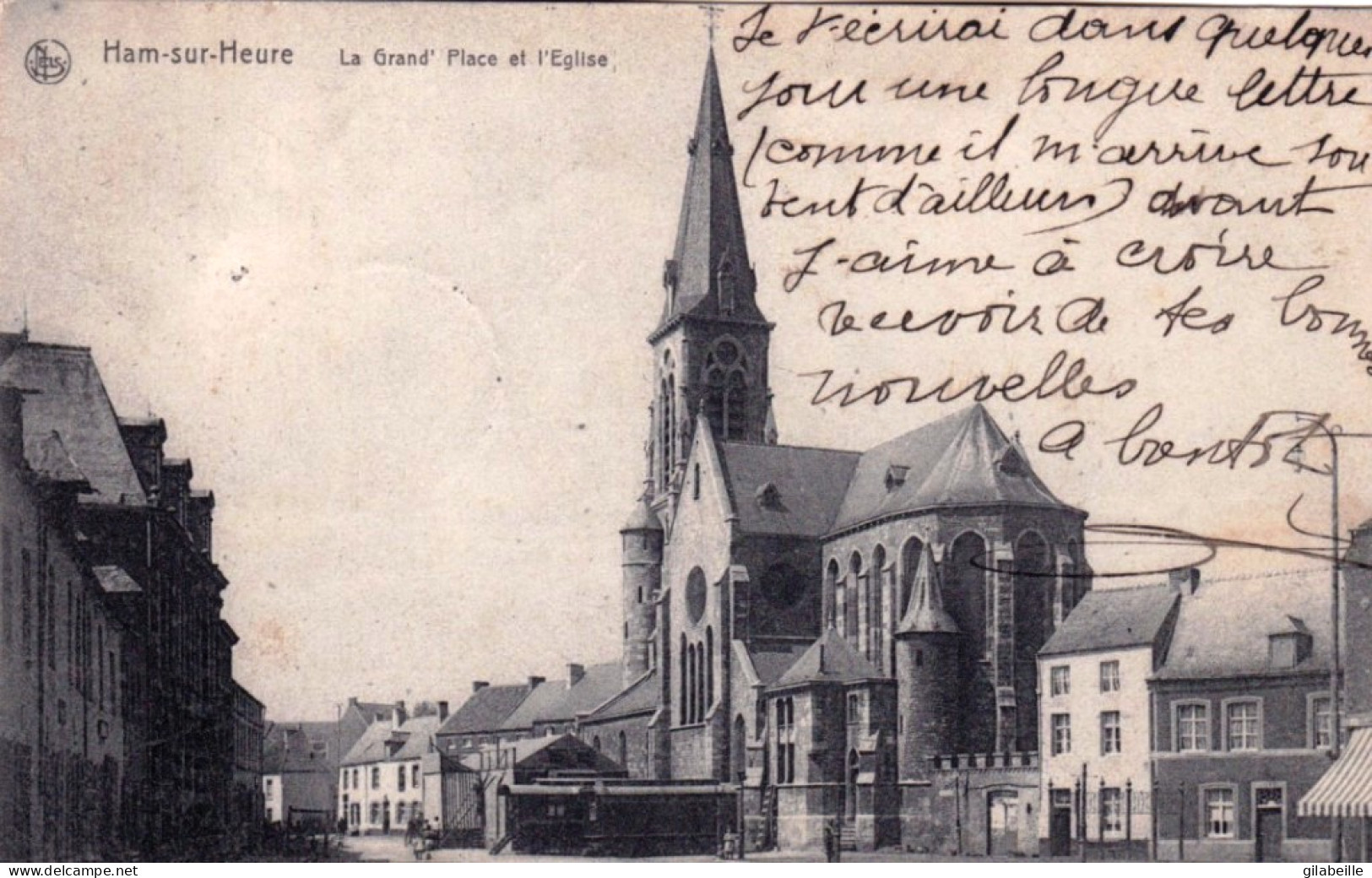 HAM Sur HEURE - La Grand Place Et L'église - Roulotte De Bohemiens - Ham-sur-Heure-Nalinnes